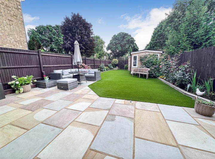 image of 28, Laurel Grove