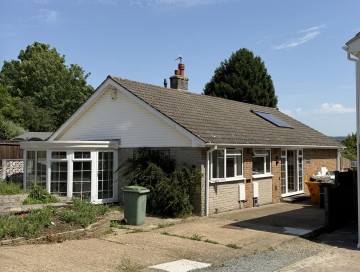 image of 8, Cobham Close
